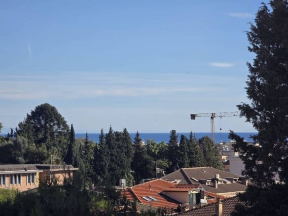ALASSIO – ATTICO IN VIA NEGHELLI